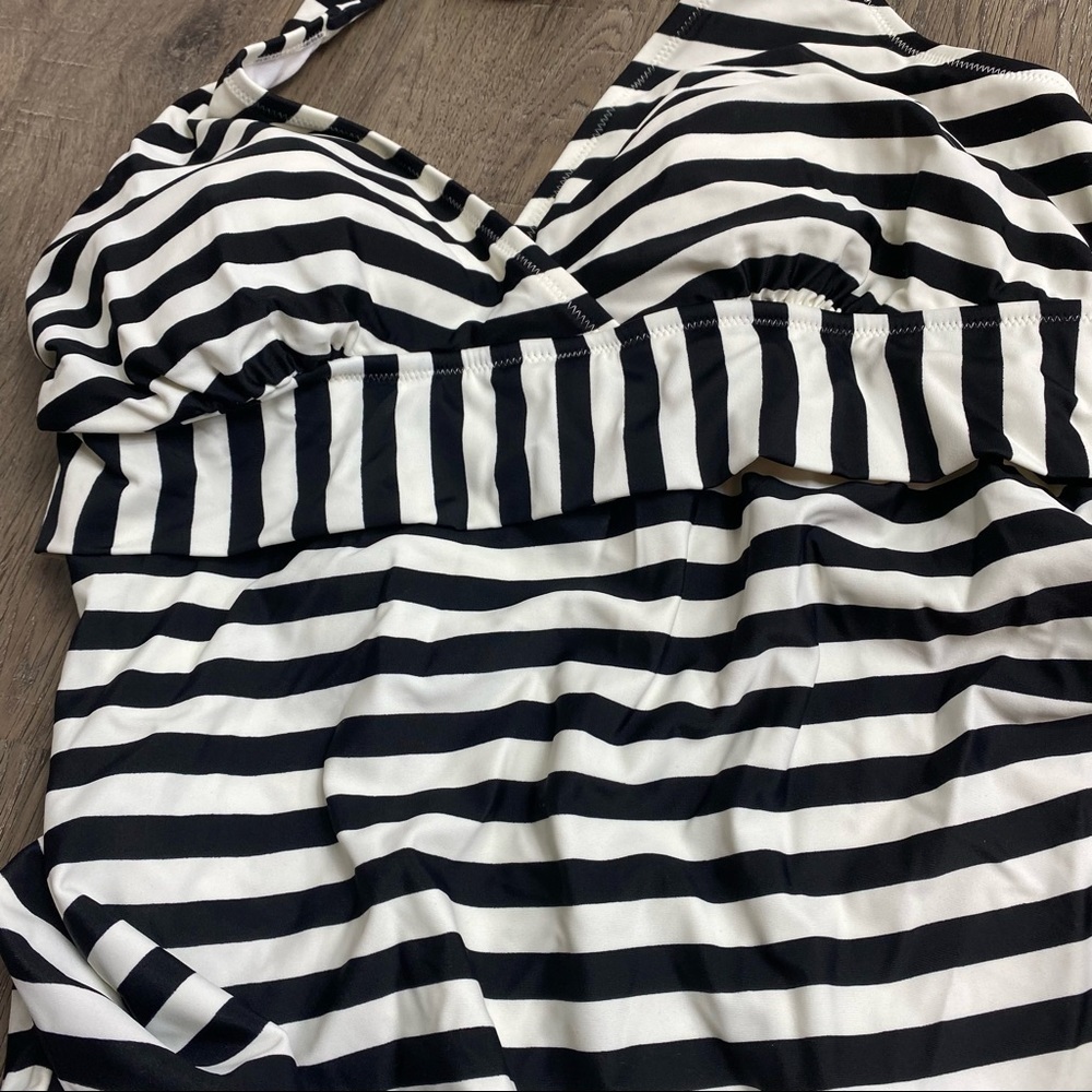 Motherhood Maternity Beach Bump NWT One Piece Swimsuit Black White Stripe Halter - Picture 14 of 14